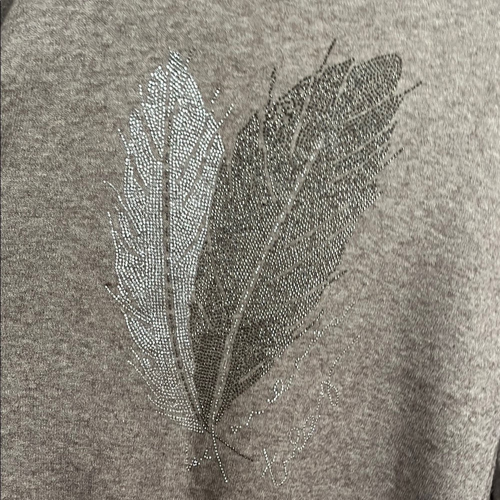 Elegant Feather Design Women's Cardigan